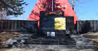 Профессиональное благоустройство памятников в Приморско-Ахтарске в октябре