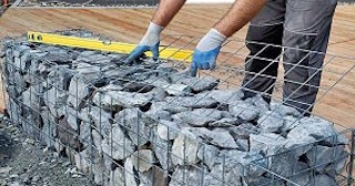 Устройство подпорной стенки из габионов в Приморско-Ахтарске в октябре